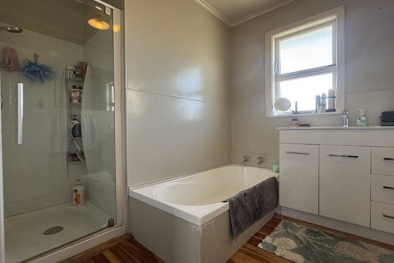 Photo of property in 10 Hitchings Avenue, Onekawa, Napier, 4110