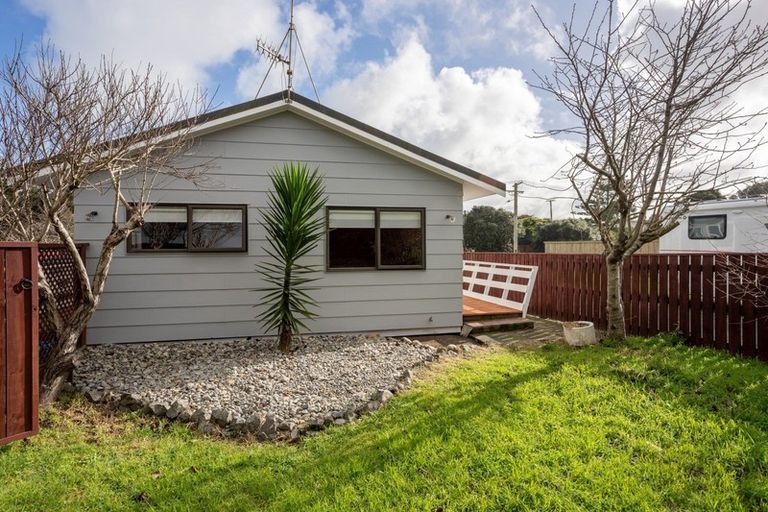 Photo of property in 36 Rodney Avenue, Te Horo Beach, Otaki, 5581