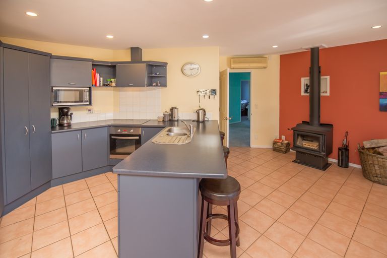 Photo of property in 16 Paget Drive, Woodend, 7610