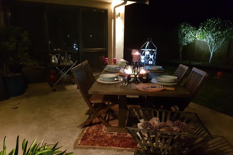 Photo of property in 5 Ron Place, Fitzherbert, Palmerston North, 4410