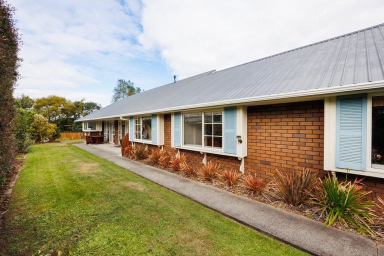 Photo of property in 10 Sandstrom Grove, Feilding, 4702