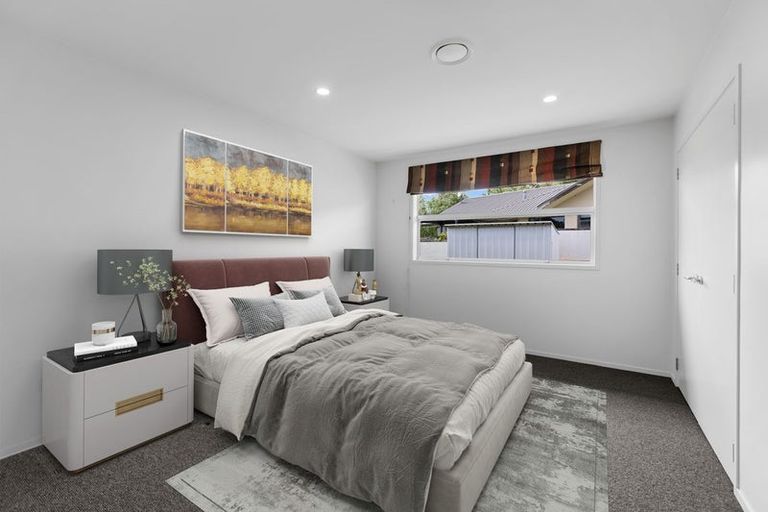 Photo of property in 10e Long Place, Frankleigh Park, New Plymouth, 4310