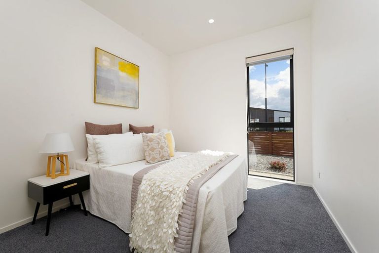 Photo of property in 7 Taiororua Avenue, Massey, Auckland, 0614