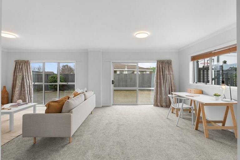Photo of property in 19 Te Maru Place, Redwood, Christchurch, 8051