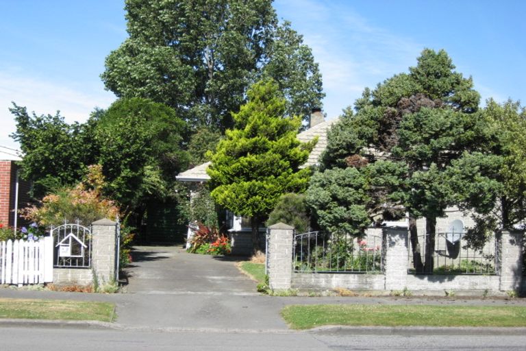 Photo of property in 42 Damien Place, Bromley, Christchurch, 8062