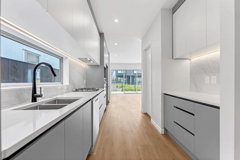 Photo of property in 23 Yellow Pear Lane, Karaka, 2578