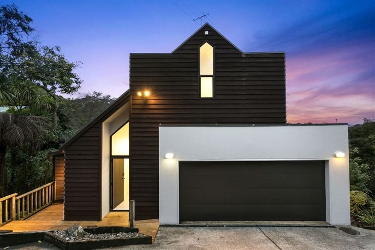 Photo of property in 2/20a Rawene Road, Birkenhead, Auckland, 0626