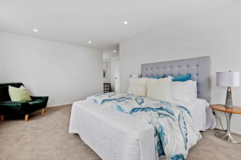 Photo of property in 43 Sunnyheights Road, Orewa, 0931