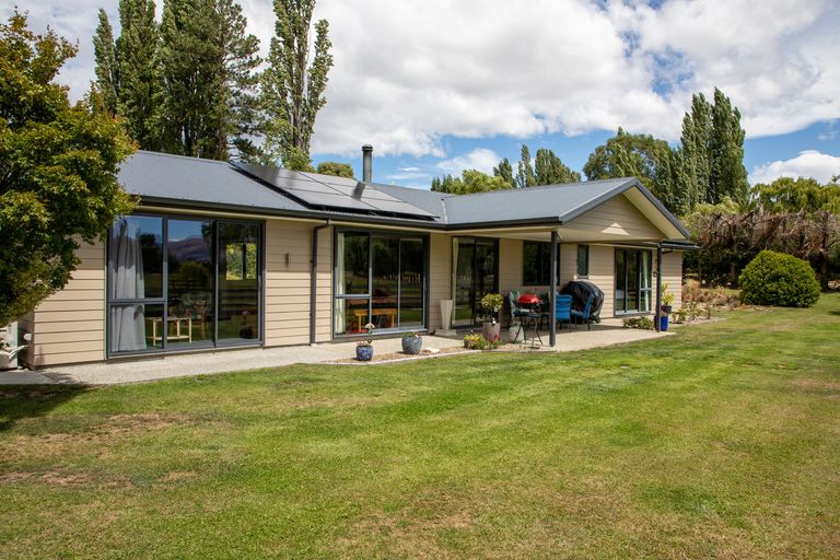 Photo of property in 24 Blackman Road, Blackmans, Alexandra, 9391