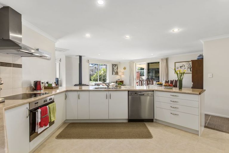 Photo of property in 12 Cotswold Place, Ohauiti, Tauranga, 3112