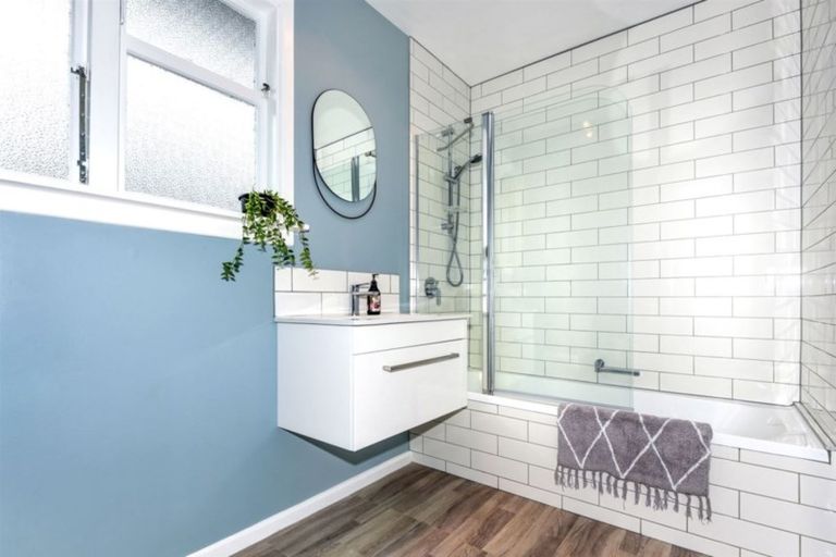 Photo of property in 56 Pacific Road, North New Brighton, Christchurch, 8083