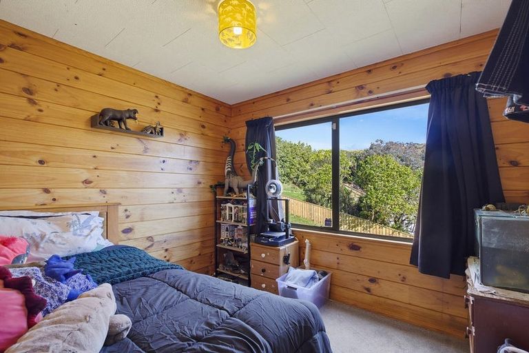 Photo of property in 32 Northumberland Street, Cannons Creek, Porirua, 5024