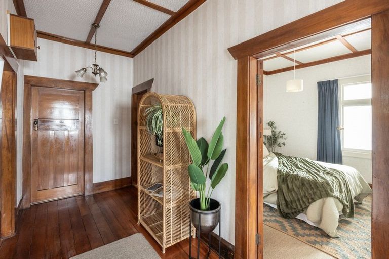 Photo of property in 163 Georges Drive, Napier South, Napier, 4110