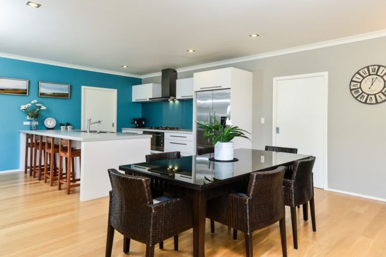 Photo of property in 13 Isobel Hodgson Drive, Cambridge, 3434