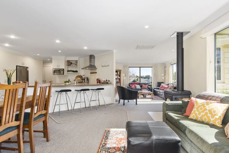 Photo of property in 12 Cotswold Place, Ohauiti, Tauranga, 3112