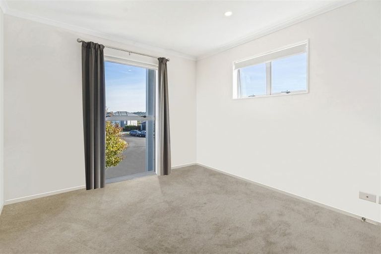 Photo of property in 69 Mackay Drive, Greenhithe, Auckland, 0632
