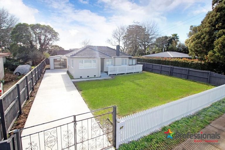 Photo of property in 27 Vine Street, Mangere East, Auckland, 2024