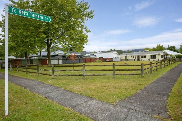 Photo of property in 1 Te Reiti Tamara Grove, Turangi, 3334