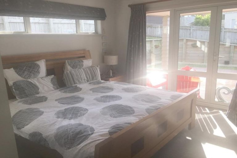 Photo of property in 4 Kaweka Close, Aotea, Porirua, 5024