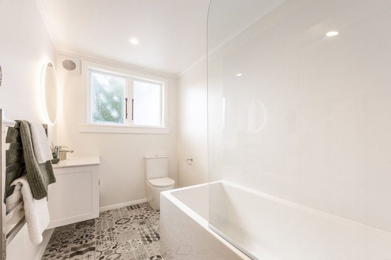 Photo of property in 2 Centennial Park Road, Wellsford, 0900