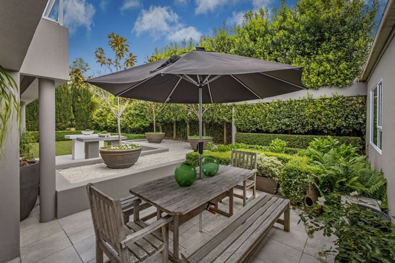 Photo of property in 1/17 Kotare Street, Fendalton, Christchurch, 8041