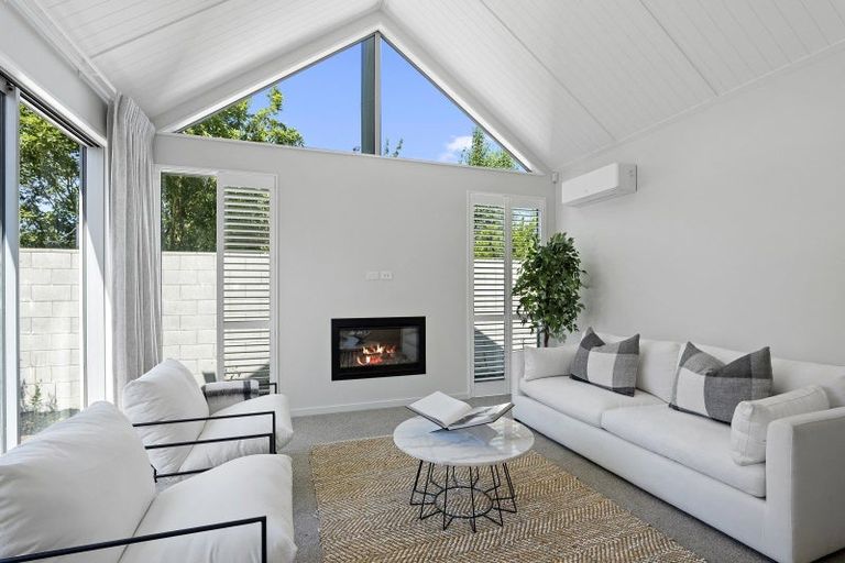 Photo of property in 96a Saint James Avenue, Papanui, Christchurch, 8053