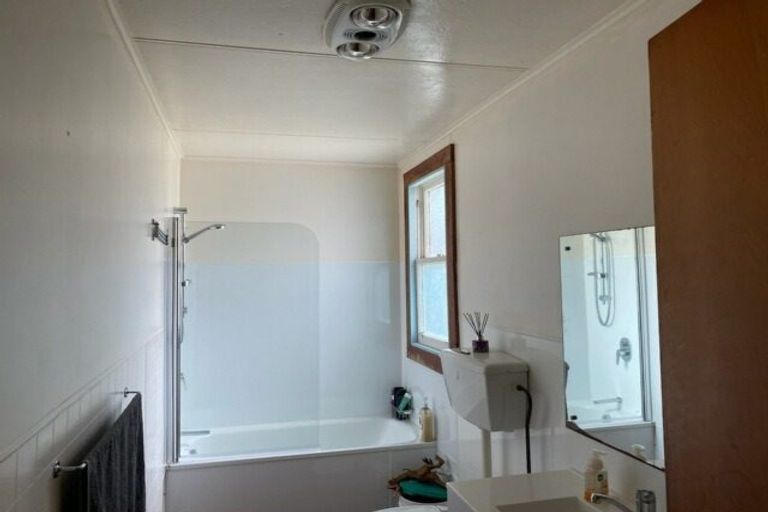 Photo of property in 18 Terminus Street, Te Aroha, 3320