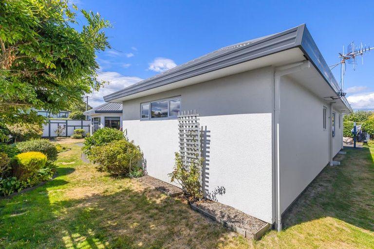Photo of property in 17 Mere Road, Taupo, 3330