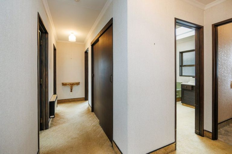 Photo of property in 2 Hillcrest Drive, Kelvin Grove, Palmerston North, 4414