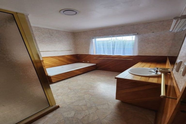 Photo of property in 24 Kotare Crescent, Maunu, Whangarei, 0110