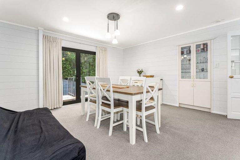 Photo of property in 4 Joseph Banks Drive, Whitby, Porirua, 5024