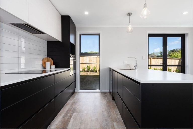 Photo of property in 1d Breakwater Way, Whitby, Porirua, 5024