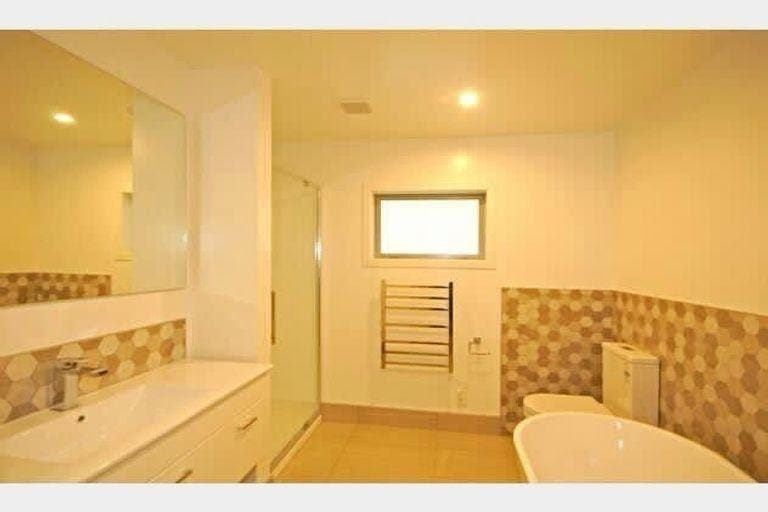 Photo of property in 150 Eskdale Road, Papakowhai, Porirua, 5024