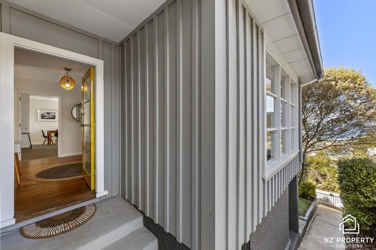 Photo of property in 24 Seaview Terrace, Kew, Dunedin, 9012