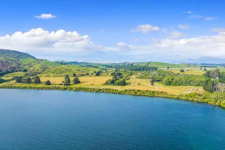 Photo of property in 44 King Road, Kinloch, Taupo, 3385