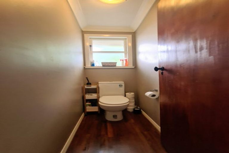 Photo of property in 31 Crewe Crescent, Hokowhitu, Palmerston North, 4410