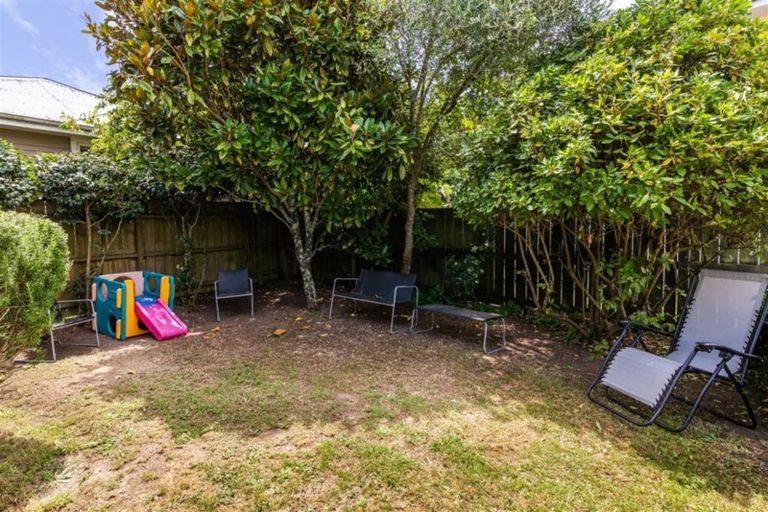 Photo of property in 2/15 Kotare Street, Hilltop, Taupo, 3330