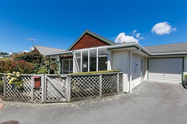 Photo of property in 10 Macalister Place, Miramar, Wellington, 6022