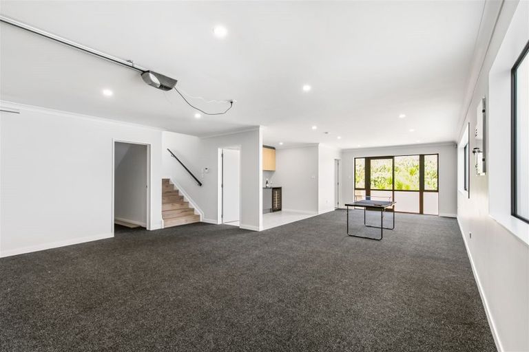 Photo of property in 38 Longshore Drive, Long Bay, Auckland, 0630