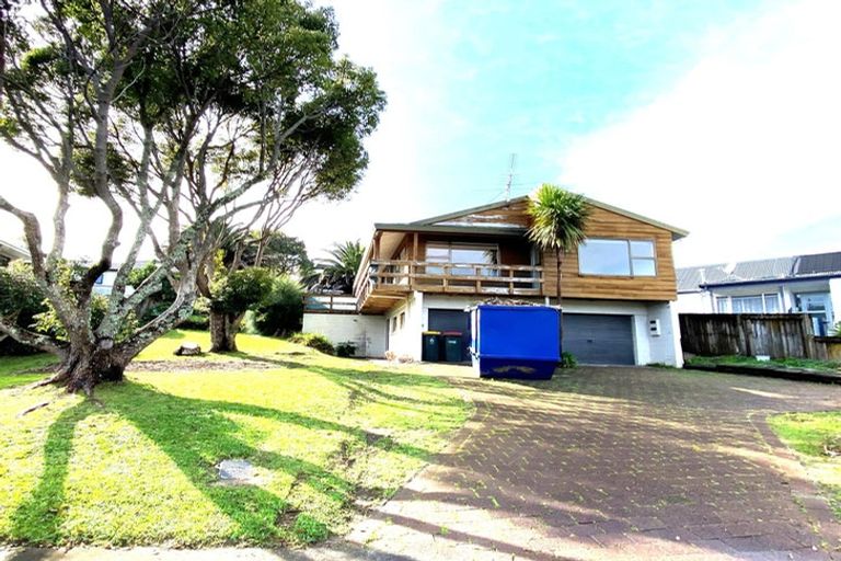 Photo of property in 11 Birman Close, Half Moon Bay, Auckland, 2012