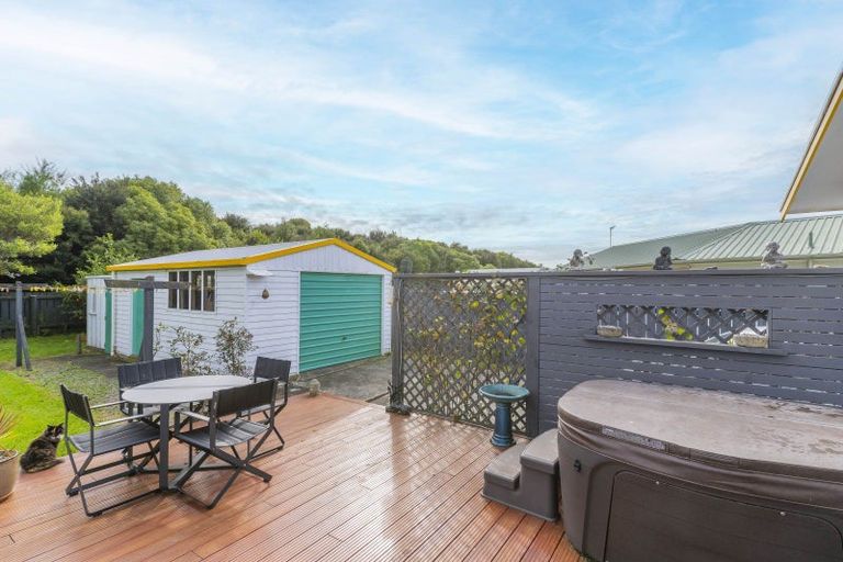 Photo of property in 19 Spackman Crescent, Paraparaumu, 5032