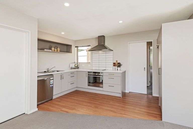 Photo of property in 54 Thackeray Place, Waltham, Christchurch, 8023