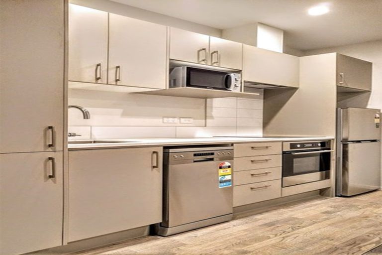 Photo of property in Wyndham Gardens Apartments, 30 Red Oaks Drive, Frankton, Queenstown, 9300