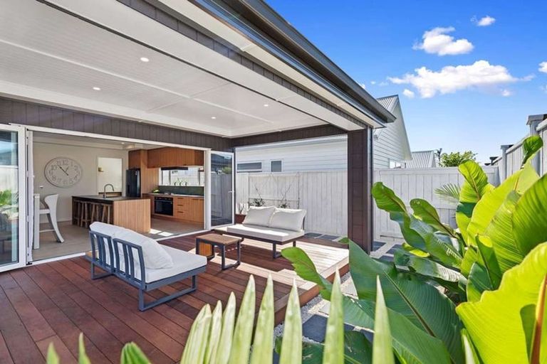 Photo of property in 8 Montiicola Drive, Papamoa Beach, Papamoa, 3118