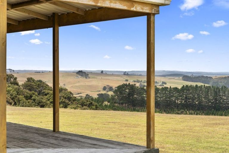 Photo of property in 986 Tinopai Road, Tinopai, Matakohe, 0593