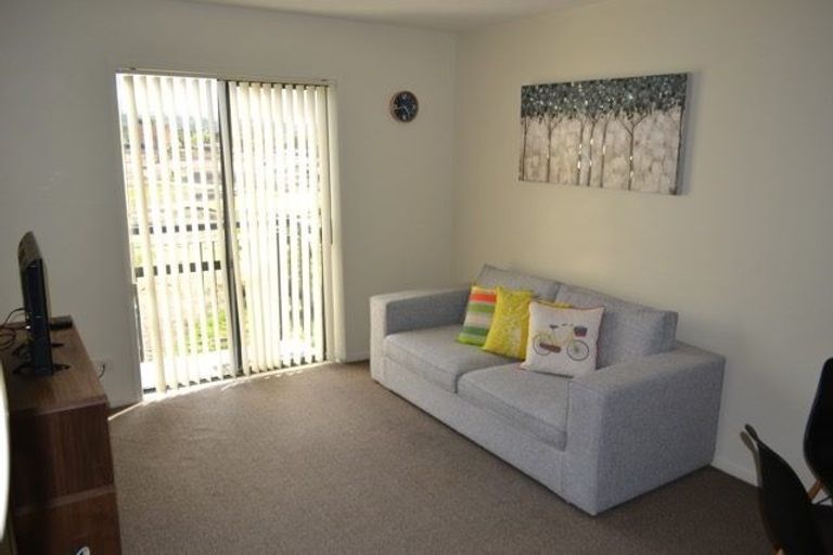 Photo of property in 4j/17 Crown Lynn Place, New Lynn, Auckland, 0600