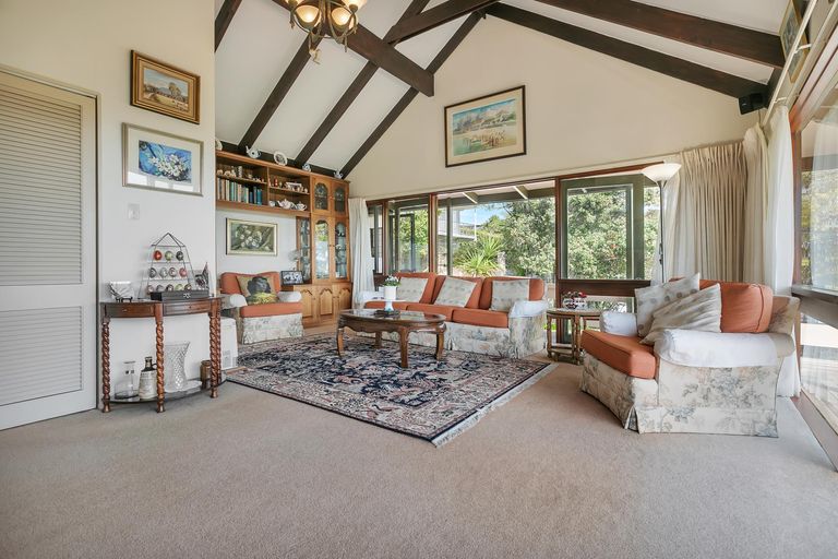 Photo of property in 7 Galaxy Drive, Mairangi Bay, Auckland, 0630