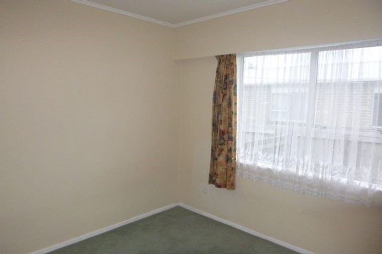 Photo of property in 2/189 Wainuiomata Road, Wainuiomata, Lower Hutt, 5014