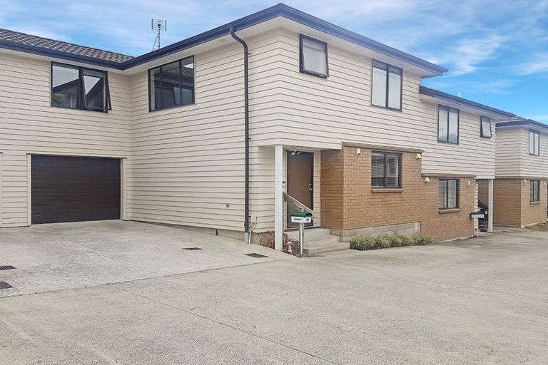 Photo of property in 10 Akeake Lane, Manurewa, Auckland, 2102
