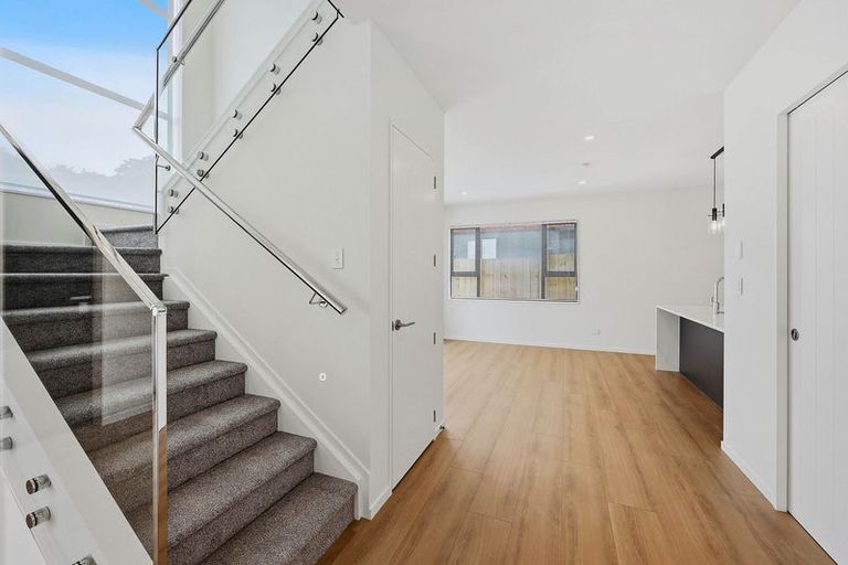 Photo of property in 71 Salamanca Road, Sunnynook, Auckland, 0620